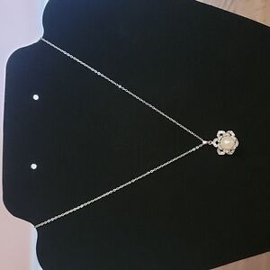 Fine Silver Plated Flower Pearl Pendant Necklace